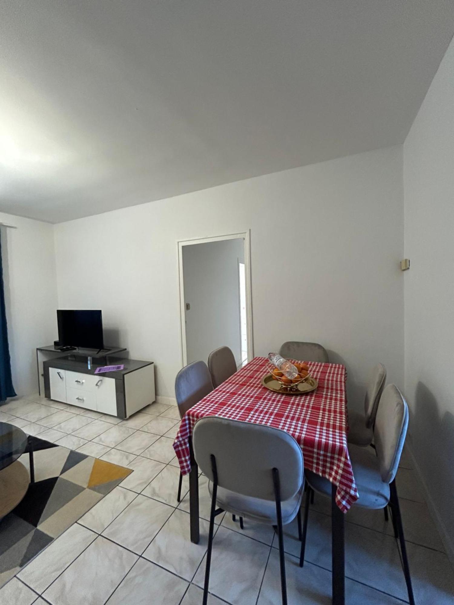 Home Lyla Dijon Exterior foto
